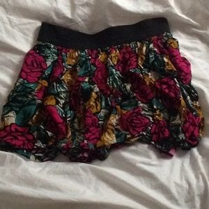 Delias multicolored mini skirt.
